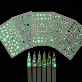 1 Sheet Christmas Snowflake 3D Nail Sticker Glow in Dark Flower Mixed Patterns Nail Transfer Decals Stickers Nail Art DIY Decor